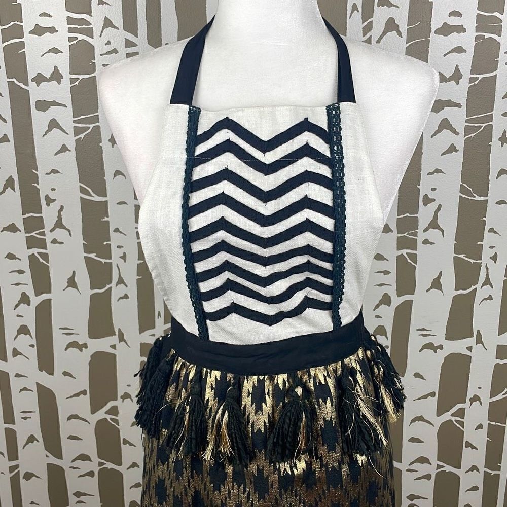 Max Studio Metallic Gold Ikat Printed Apron - Picture 5 of 12